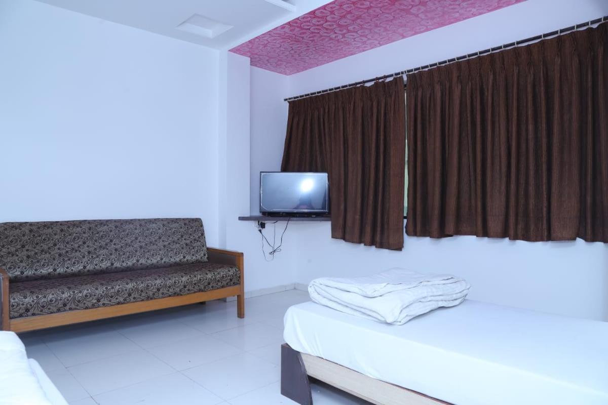 Hotel Kewal Inn Jalgaon Exterior foto